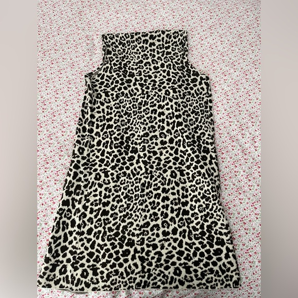 Leopard Print Sleeveless Coat - Picture 2 of 4